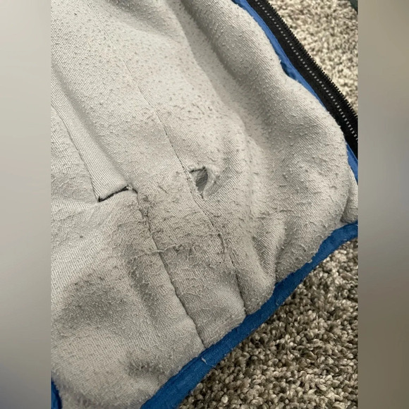 Hanna Andersson boy's space print black hooded puffer jacket, size 140 / 10. - Picture 8 of 12